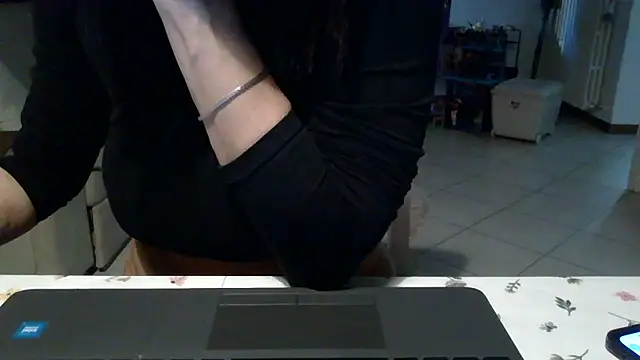 Snapshot of Melissa764 chatting on 10.24.25 Melissa764 online show from 10.24.25