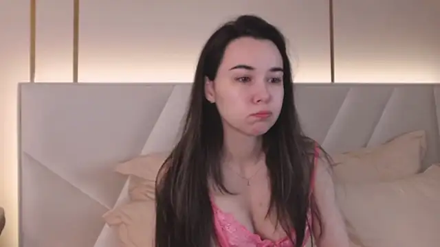 Snapshot of MiaMarlow chatting on 09.14.25 MiaMarlow online show from 09.14.25