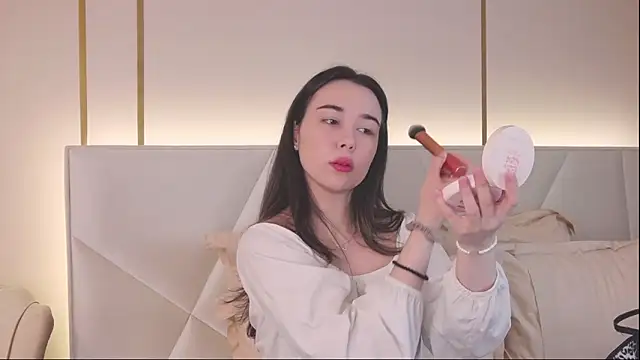 Snapshot of MiaMarlow chatting on 09.15.25 MiaMarlow online show from 09.15.25