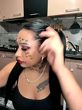 Snapshot of JaneetDeea chatting on 10.29.25 JaneetDeea online show from 10.29.25