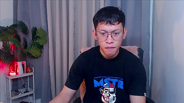 Snapshot of pinkcock_froi2305 chatting on 09.23.25 pinkcock froi2305 online show from 09.23.25