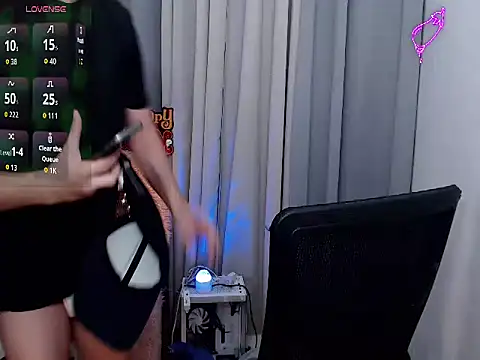 Snapshot of pinkcock_froi2305 chatting on 10.24.25 pinkcock froi2305 online show from 10.24.25