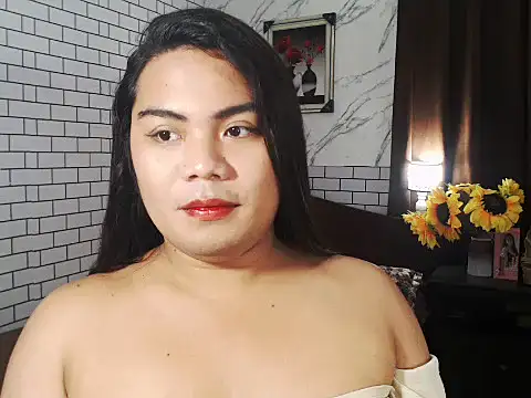 Snapshot of TSbrianaHugeCock chatting on 10.03.25 TSbrianaHugeCock online show from 10.03.25