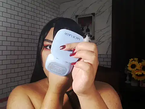 Snapshot of TSbrianaHugeCock chatting on 10.14.25 TSbrianaHugeCock online show from 10.14.25