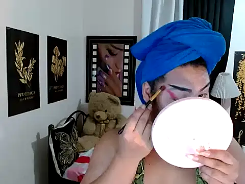 TSbrianaHugeCock online show from 04.12.26