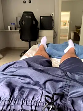 Snapshot of Novinho16cmz chatting on 10.10.25 Novinho16cmz online show from 10.10.25