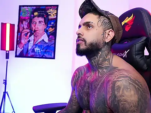 logan hugh8 online show from 11.05.25