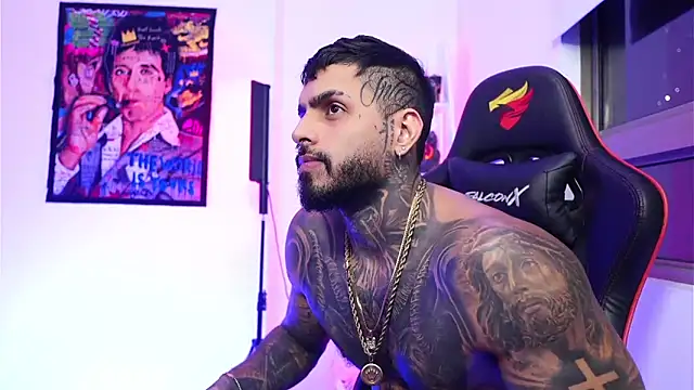 logan hugh8 online show from 11.12.25