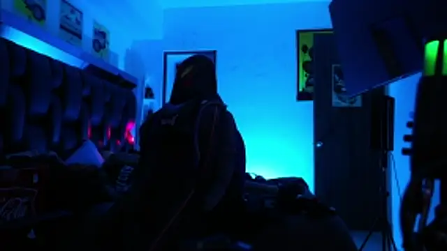 Snapshot of logan_hugh8 chatting on 02.23.26 logan hugh8 online show from 02.23.26