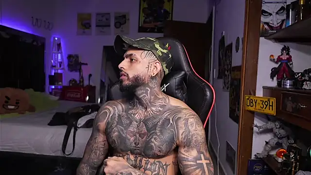 logan hugh8 online show from 04.15.26