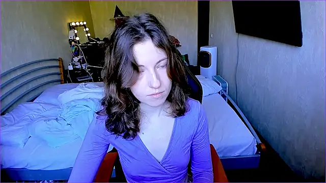 Snapshot of Agata_in_Wonderland chatting on 09.17.25 Agata in Wonderland online show from 09.17.25