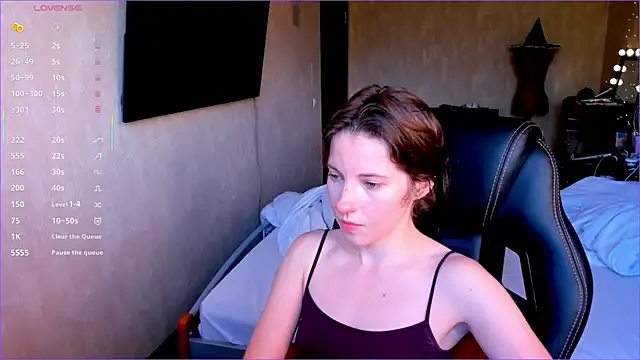 Snapshot of Agata_in_Wonderland chatting on 09.23.25 Agata in Wonderland online show from 09.23.25