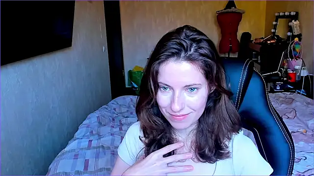 Snapshot of Agata_in_Wonderland chatting on 10.03.25 Agata in Wonderland online show from 10.03.25