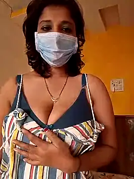 Love Foreverr12 online show from 11.29.25