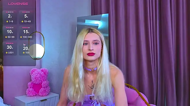 Monica Leen online show from 11.07.25