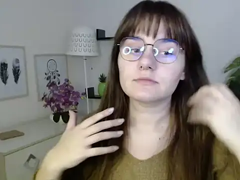 Julie Diamond online show from 11.19.25