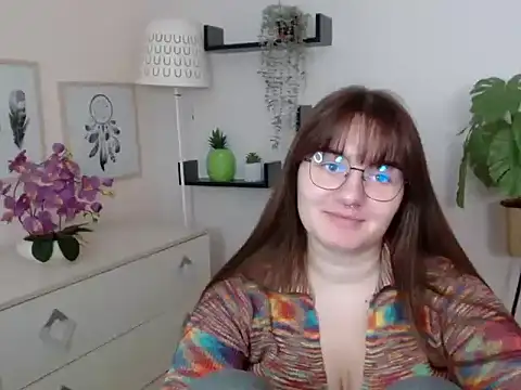 Julie Diamond online show from 11.28.25