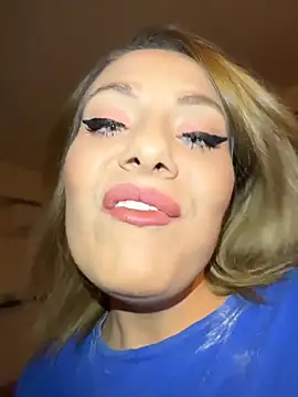 emmasweett11 online show from 04.17.26