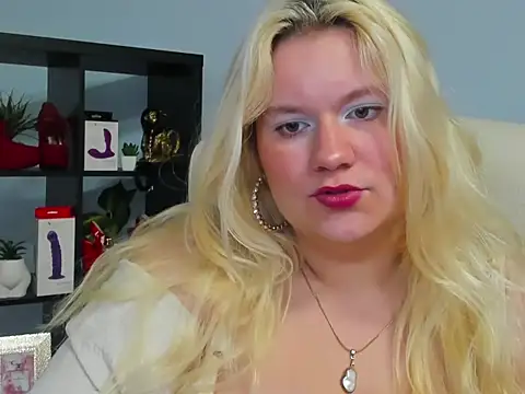 Snapshot of samantha_darling chatting on 06.03.26 samantha darling online show from 06.03.26