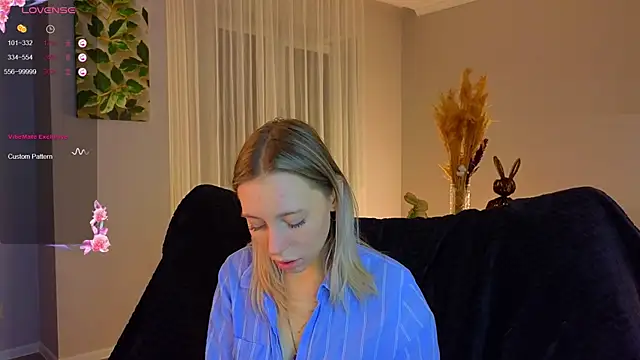 NyxaThorn online show from 11.22.25