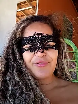 RaphinhaSanches online show from 10.23.25