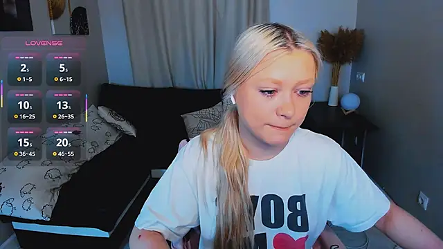 Millie Vanillies online show from 12.05.25