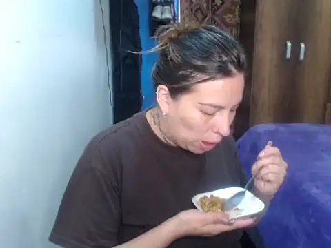 cloequeen15 online show from 02.28.26