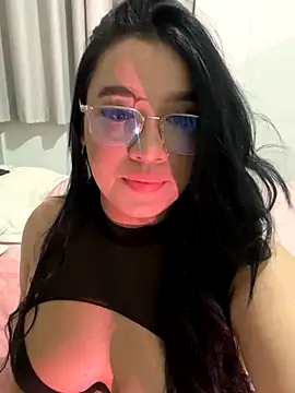 Aliciawhitee online show from 10.28.25