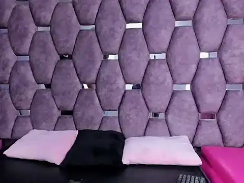 hazel 18  online show from 04.09.26