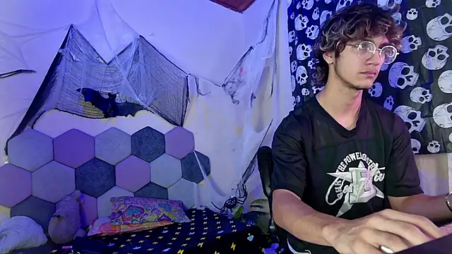 2006 tgn online show from 10.31.25