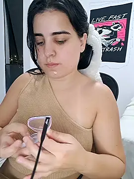 CutteGirl99 online show from 09.09.25