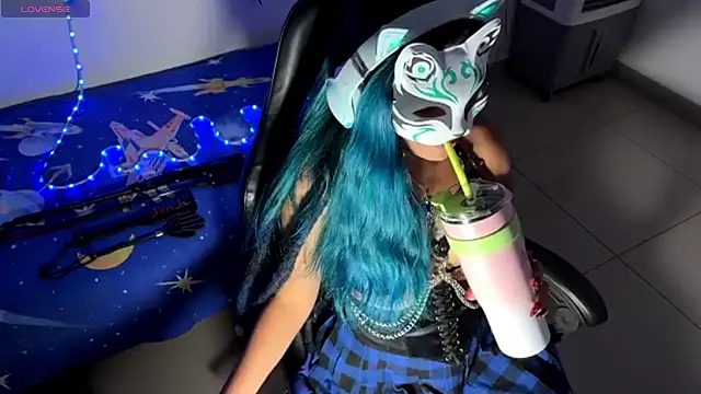 Snapshot of bluesubmissive chatting on 10.21.25 bluesubmissive online show from 10.21.25