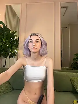 MiaInAir online show from 09.21.25