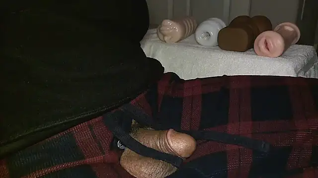 Snapshot of GRiZZLYBONE chatting on 10.14.25 GRiZZLYBONE online show from 10.14.25