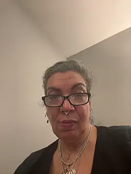 dieseldame1313 online show from 01.13.25