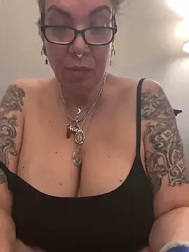 dieseldame1313 online show from 01.14.25