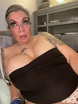 dieseldame1313 online show from 02.20.26