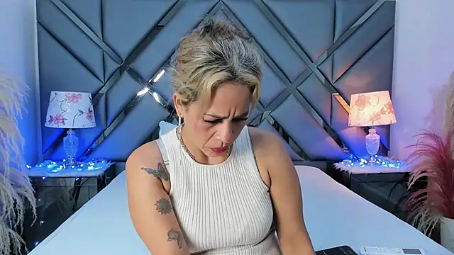 Alisson Milf online show from 01.18.26