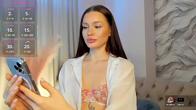 Aria Mila online show from 11.03.25