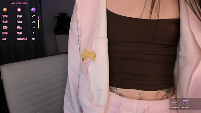 Aria Mila online show from 03.05.26