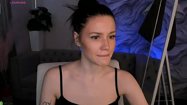 Aria Mila online show from 03.23.26