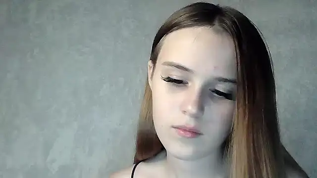 SweetLoraa online show from 09.26.25