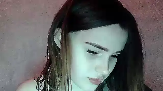 SweetLoraa online show from 11.12.25