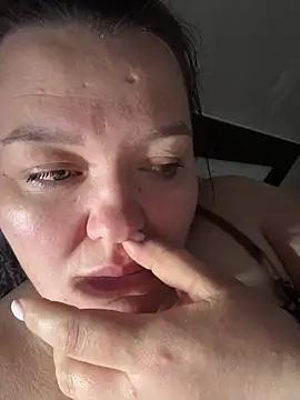 SunnyLeila2101 online show from 04.18.26