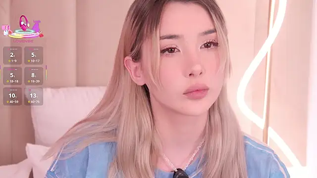 Nesolla online show from 02.12.26