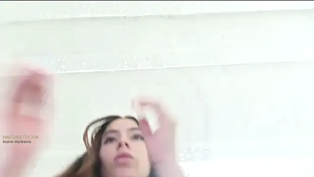 Snapshot of Aishelyng chatting on 11.18.25 Aishelyng online show from 11.18.25