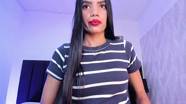 kaylaadams7 online show from 12.21.25