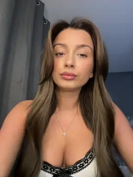 Snapshot of ellariverss chatting on 05.21.26 ellariverss online show from 05.21.26