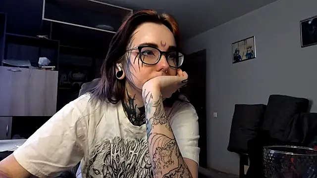 HighelikeGirl online show from 09.10.25