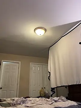 KeYBuMp323 online show from 09.18.25